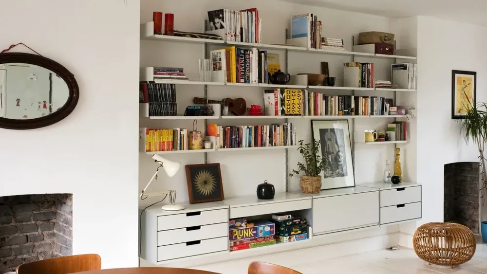 Vitsœ 606 Universal Shelving System